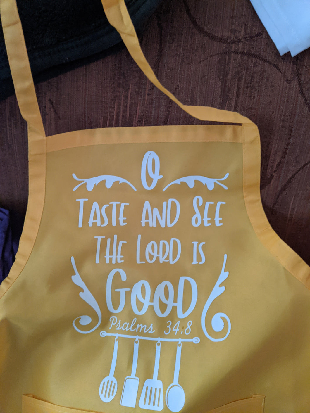 O taste and see Apron